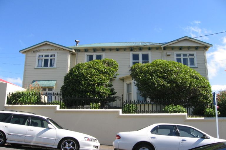 Photo of property in 4 Levy Street, Mount Victoria, Wellington, 6011