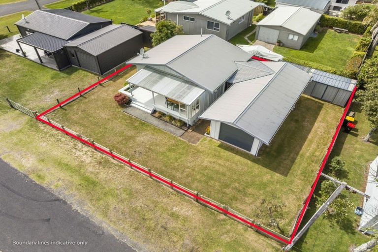 Photo of property in 104 Moa Street, Whangamata, 3620