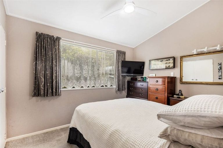 Photo of property in 47b Chester Road, Tawa, Wellington, 5028