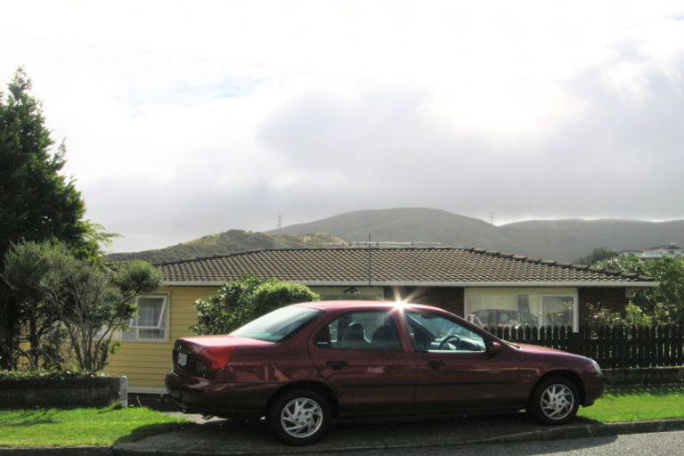 Photo of property in 18 Haast Close, Kelson, Lower Hutt, 5010