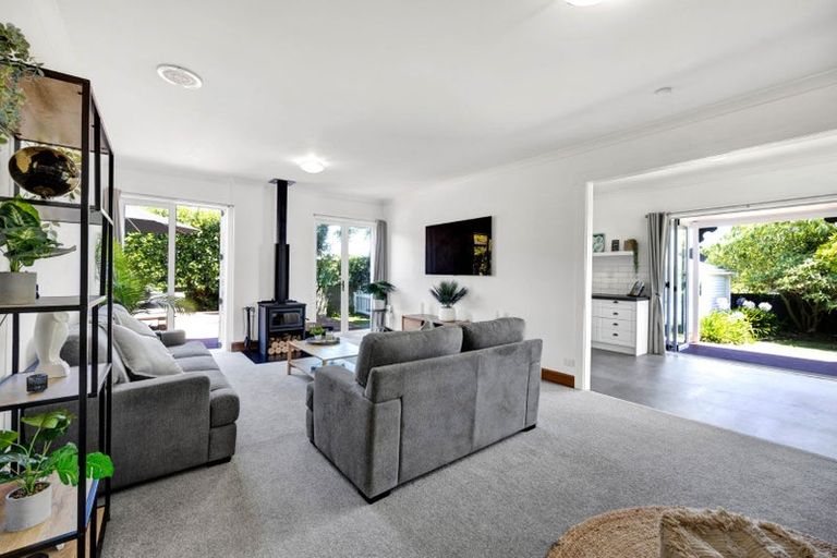 Photo of property in 44 Upjohn Street, Brooklands, New Plymouth, 4310