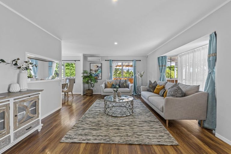 Photo of property in 12 Nedlands Place, Burswood, Auckland, 2013