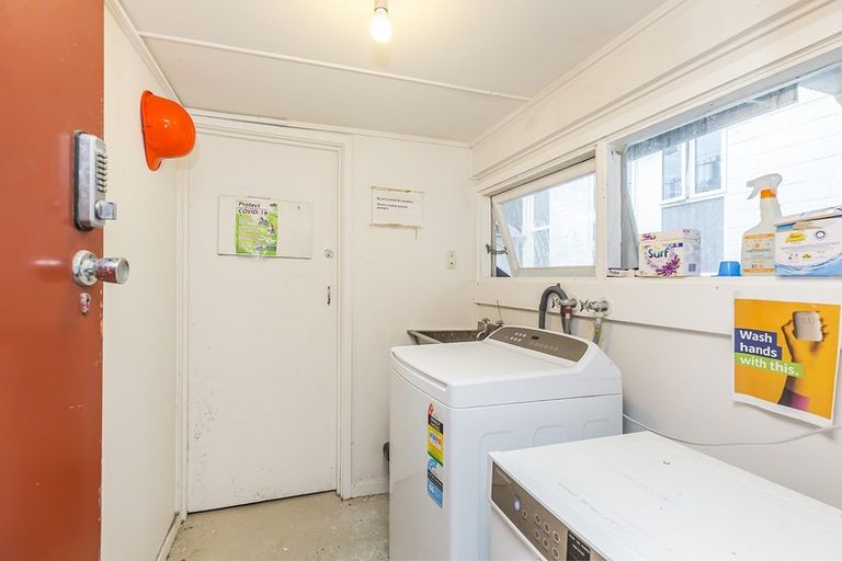 Photo of property in Fairmont Flats, 2d/20 Maarama Crescent, Aro Valley, Wellington, 6021
