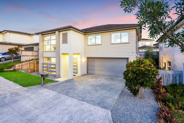 Photo of property in 24 Darion Drive, Flat Bush, Auckland, 2019