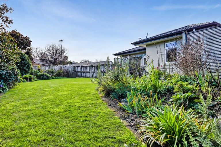 Photo of property in 15 Anderson Way, Highlands Park, New Plymouth, 4312