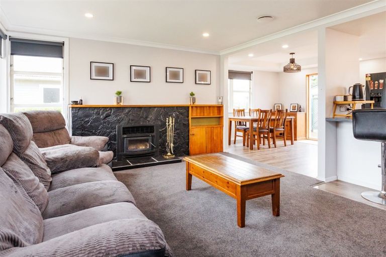 Photo of property in 27 Aspiring Avenue, Milson, Palmerston North, 4414