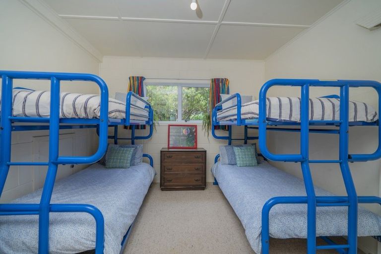 Photo of property in 9 Banks Street, Cooks Beach, Whitianga, 3591