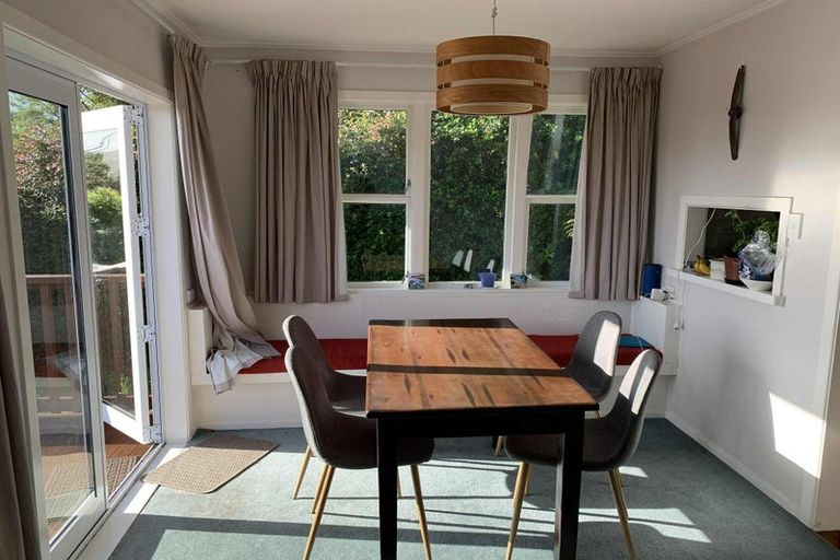 Photo of property in 20 Bedford Street, Northland, Wellington, 6012