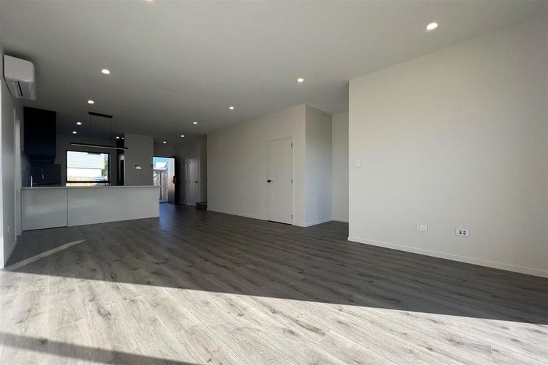 Photo of property in 127 Walters Road, Papakura, Takanini, 2110