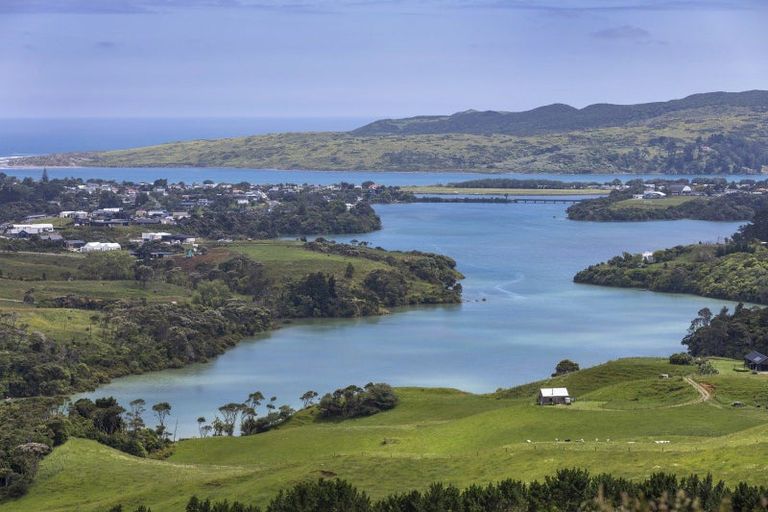 Photo of property in 132 Maungatawhiri Road, Raglan, 3295