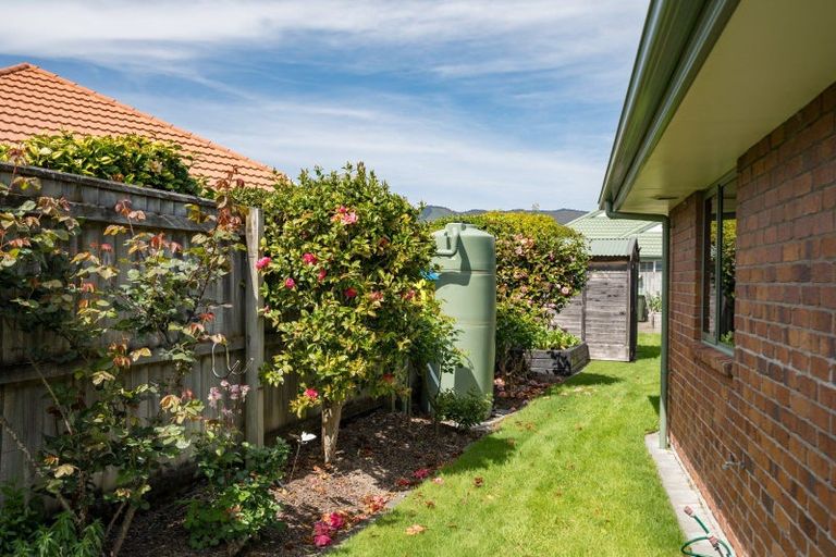 Photo of property in 2 Fell Place, Stoke, Nelson, 7011