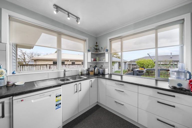 Photo of property in 240 High Street North, Carterton, 5713