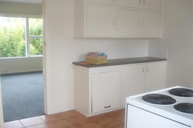 Photo of property in 2/11 Arcadia Crescent, Bayview, Auckland, 0629