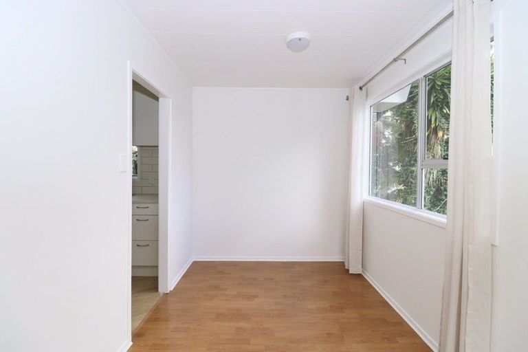 Photo of property in 71 Casuarina Road, Half Moon Bay, Auckland, 2012
