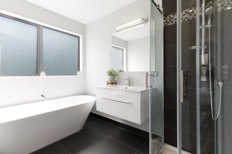 Photo of property in 4 Thomas Lane, Arthurs Point, Queenstown, 9371