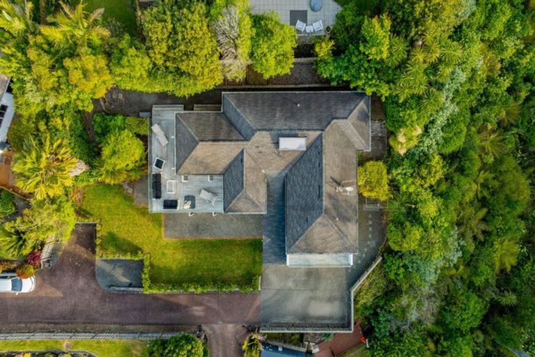 Photo of property in 11 Landvale Court, Browns Bay, Auckland, 0630