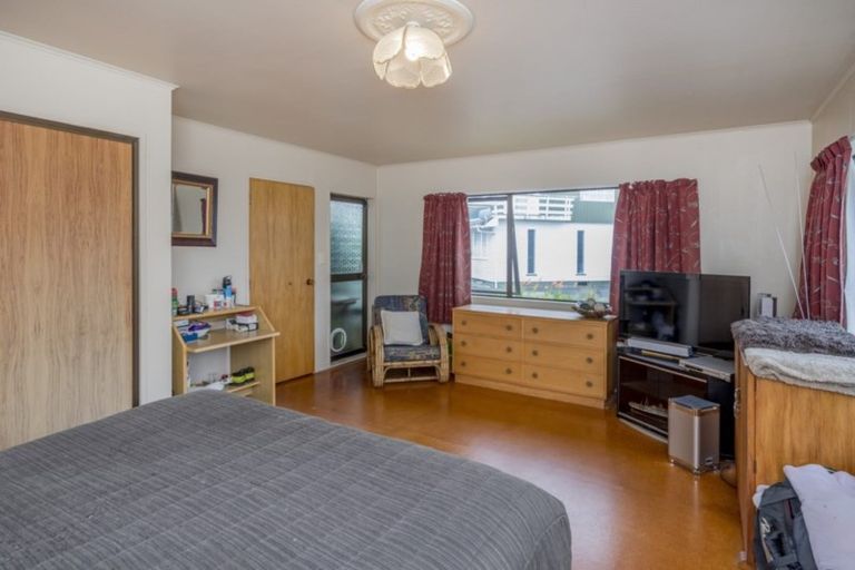 Photo of property in 158 Winchester Street, Levin, 5510