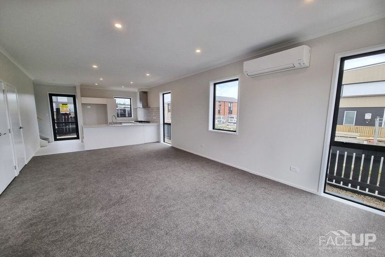 Photo of property in 40 Rahopuru Road, Westgate, 0614