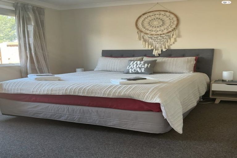 Photo of property in 11 Pounamu Place, Pegasus, 7612