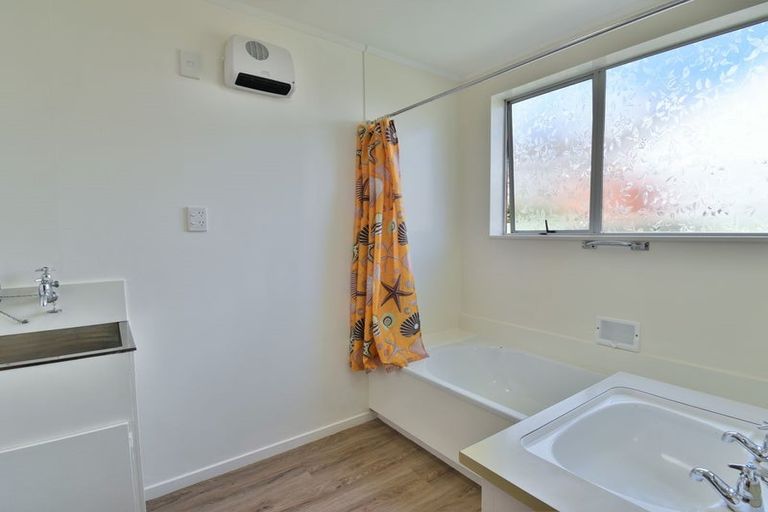 Photo of property in 20e Oxford Street, South Dunedin, Dunedin, 9012
