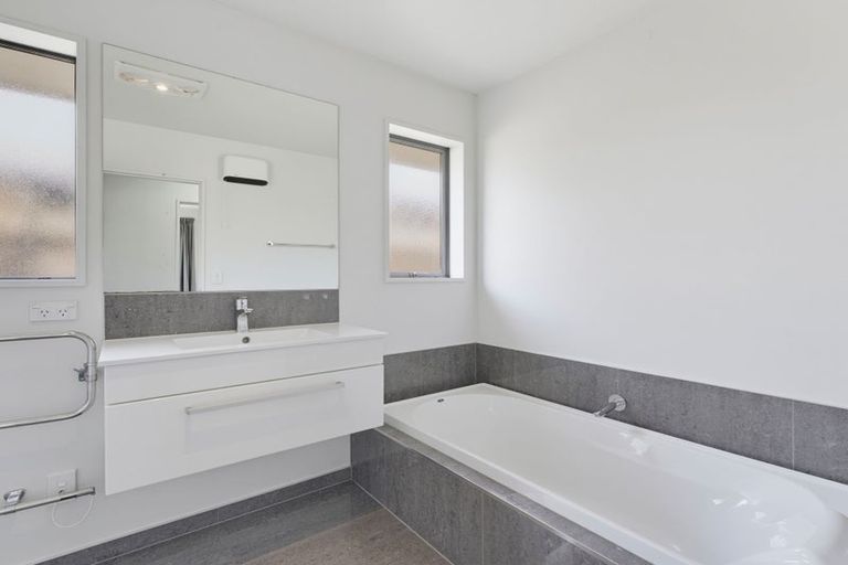 Photo of property in 17 Charente Way, Yaldhurst, Christchurch, 8042