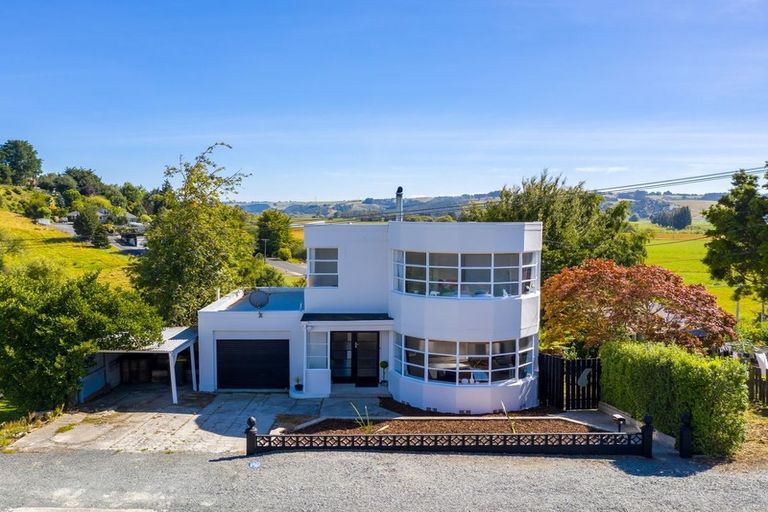 Photo of property in 6 Cossens Street, Balclutha, 9230