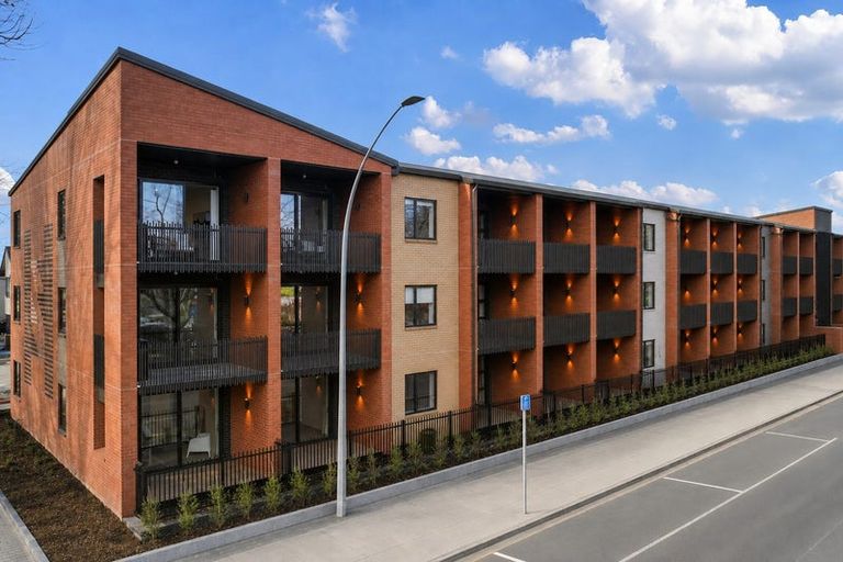 Photo of property in 33 Liverpool Street, Levin, 5510