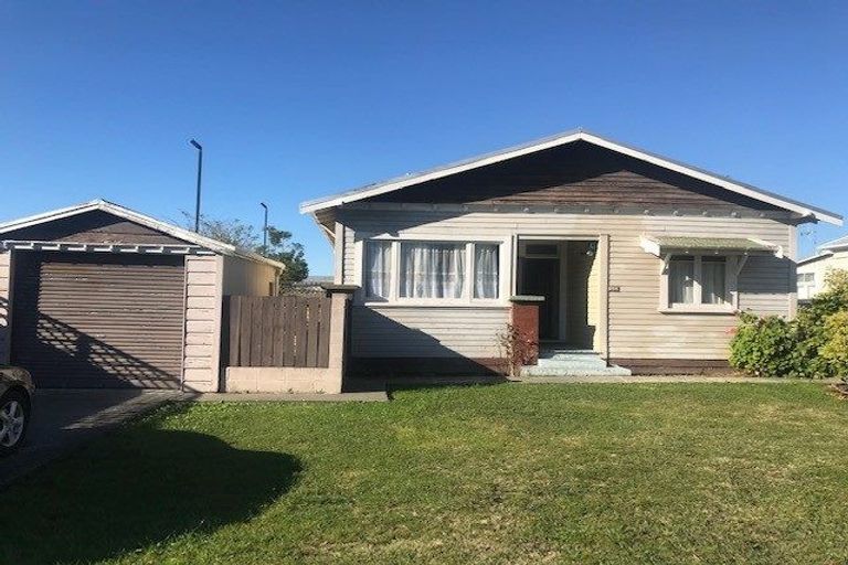 Photo of property in 204 Lascelles Street, Saint Leonards, Hastings, 4120