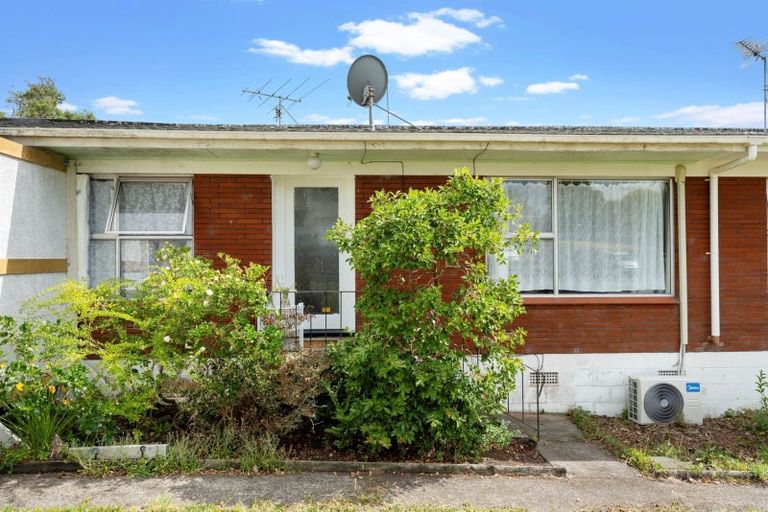 Photo of property in 2/30 Copley Street, New Lynn, Auckland, 0600