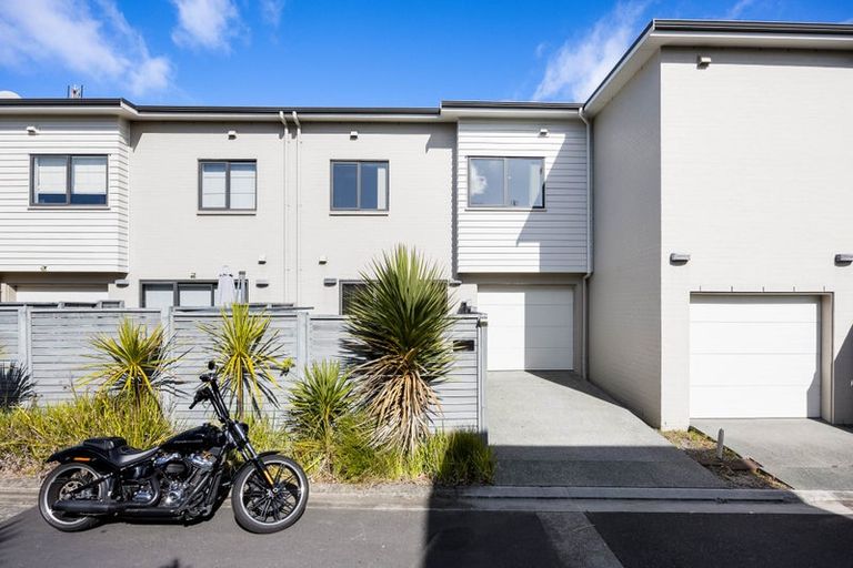 Photo of property in 32 Whenuapai Drive, Whenuapai, Auckland, 0618