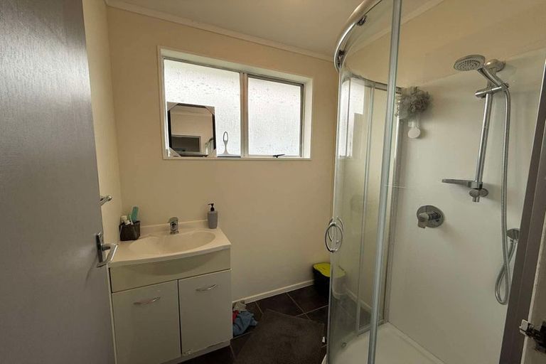 Photo of property in 2/8 Wilford Street, Wallaceville, Upper Hutt, 5018