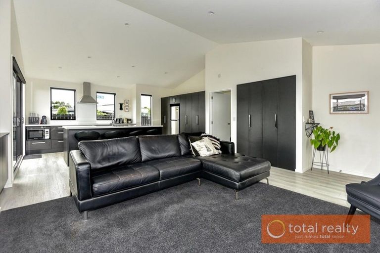 Photo of property in 6 Killarney Avenue, Halswell, Christchurch, 8025