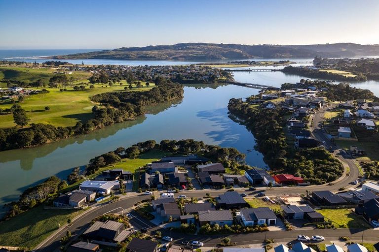 Photo of property in 31 Omahina Street, Raglan, 3225