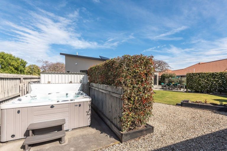 Photo of property in 17 Lytham Green, Shirley, Christchurch, 8061