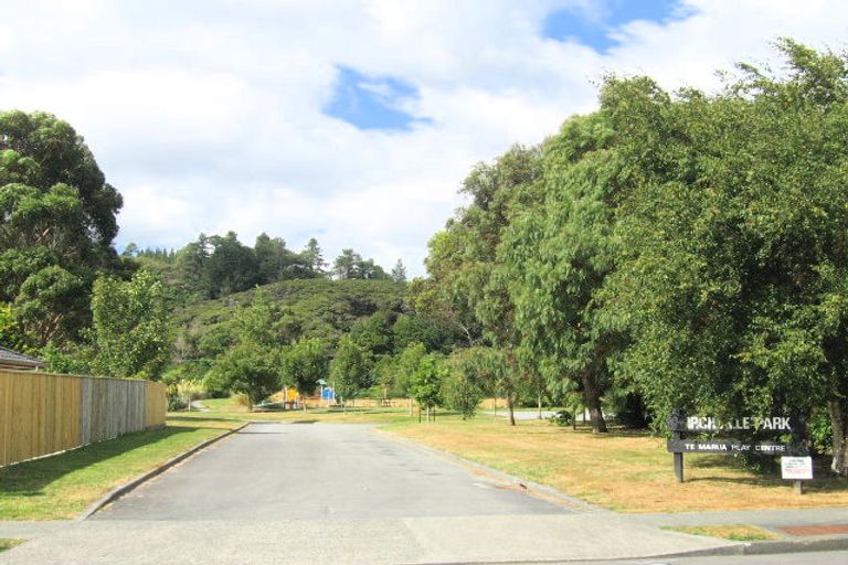 Photo of property in 9 Emerald Hill Drive, Birchville, Upper Hutt, 5018