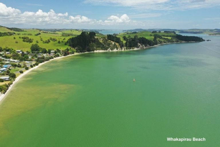 Photo of property in 32 Oxford Street, Whakapirau, Maungaturoto, 0583