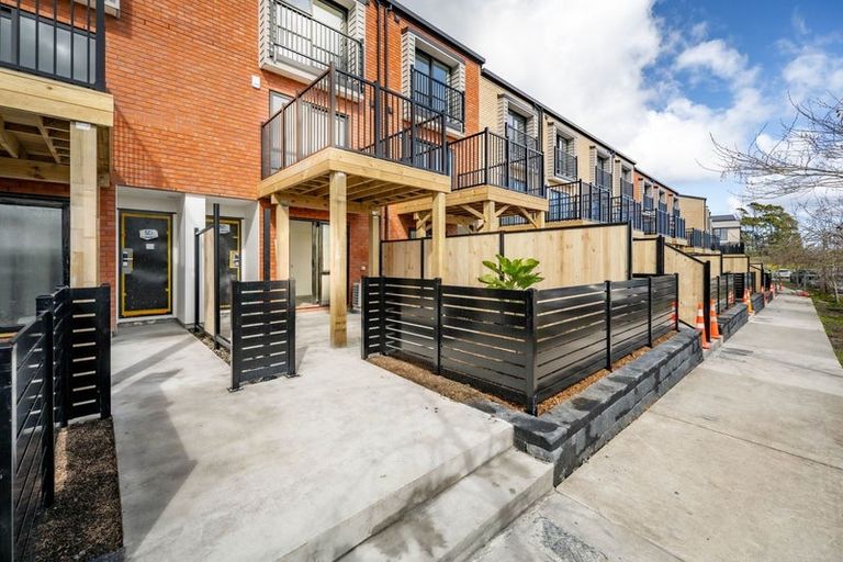 Photo of property in 7 Falcon Crescent, Hobsonville, Auckland, 0618