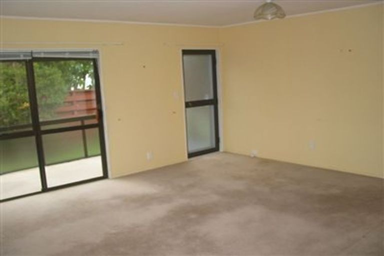 Photo of property in 2/7 Gordon Avenue, Forrest Hill, Auckland, 0620
