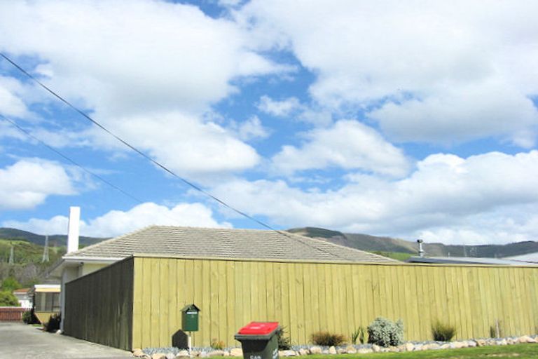 Photo of property in 2/5 Willow Avenue, Stoke, Nelson, 7011