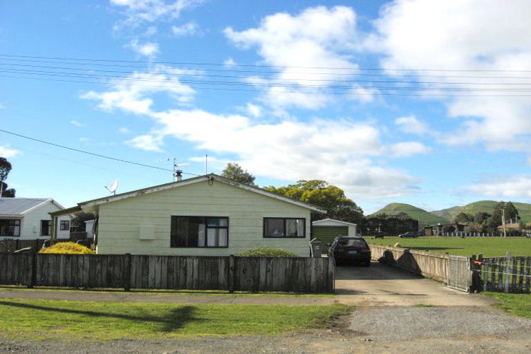 Photo of property in 64 Nancy Street, Takapau, 4203