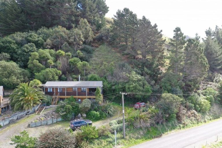 Photo of property in 3113a Coast Road, Akitio, Pongaroa, 4991