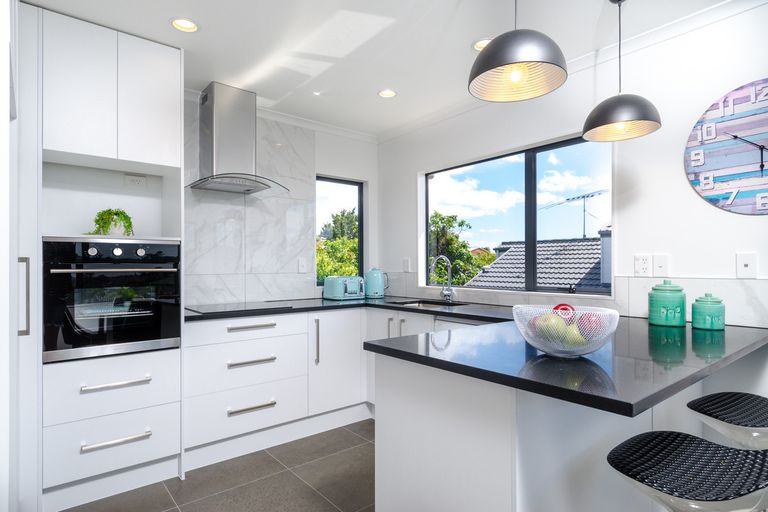 Photo of property in 14 Lesa Annis Place, Henderson, Auckland, 0612