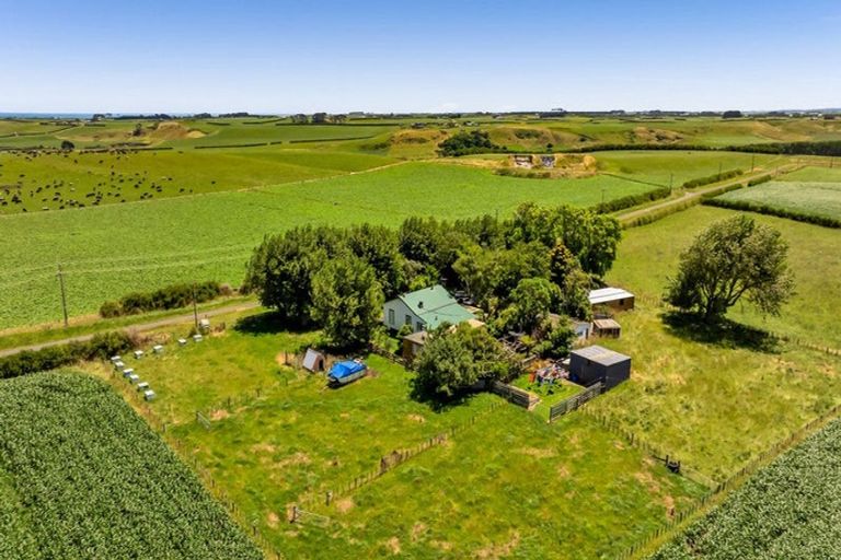 Photo of property in 150 Wirihana Road, Hawera, 4674