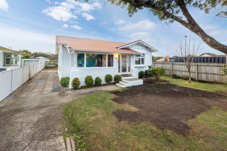 Photo of property in 13 Brook Street, Waiwhetu, Lower Hutt, 5010