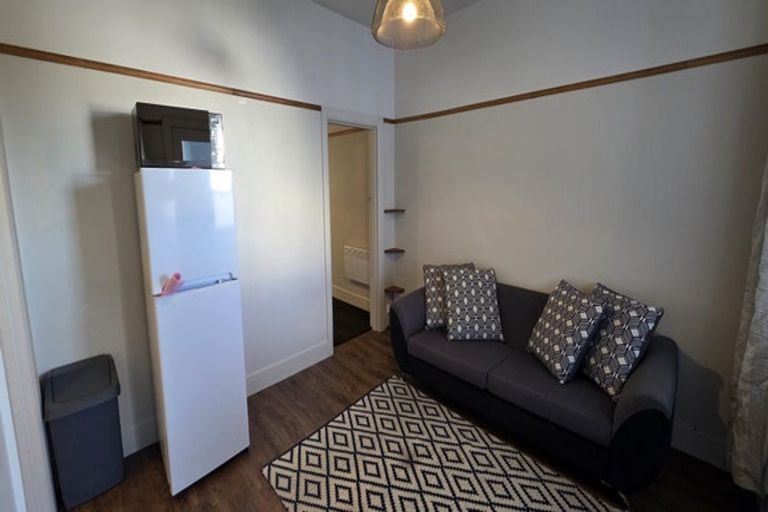 Photo of property in Devonport Apartments, 31/127 Saint Aubyn Street, New Plymouth, 4310