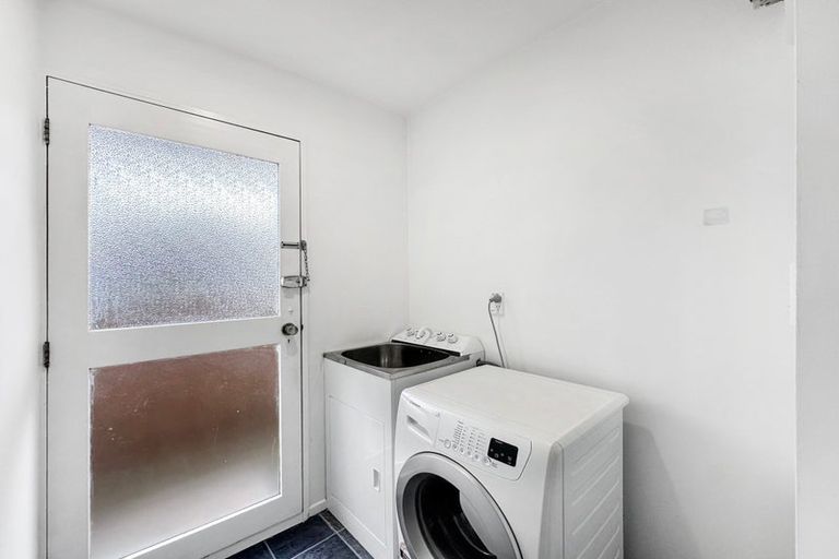 Photo of property in 58 Denise Crescent, Hornby, Christchurch, 8042