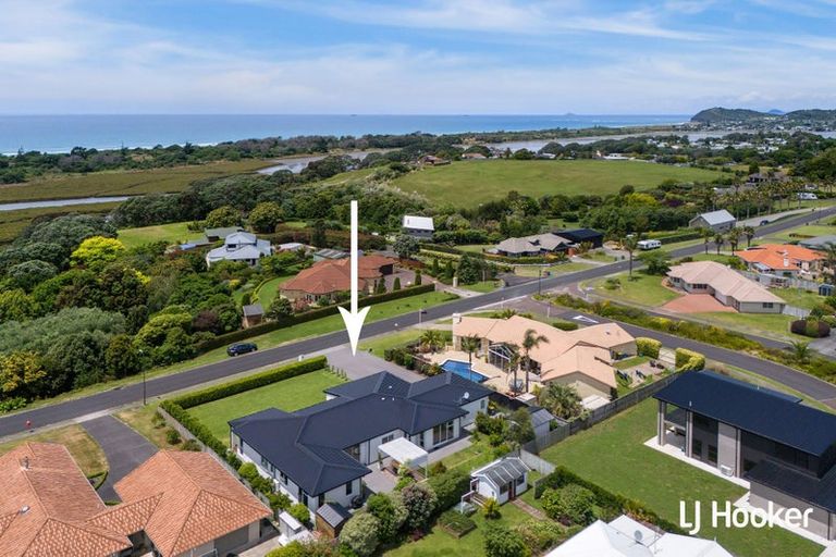 Photo of property in 121 Koutunui Road, Athenree, Katikati, 3177