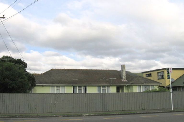 Photo of property in 1060 High Street, Avalon, Lower Hutt, 5011