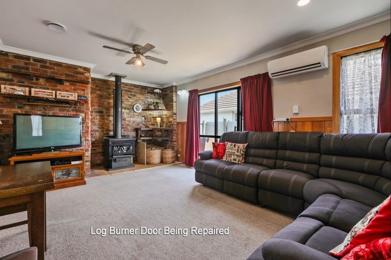 Photo of property in 25 Lyndhurst Crescent, Aranui, Christchurch, 8061