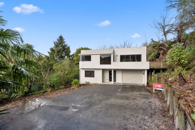 Photo of property in 28 Ranfurly Avenue, Fairfield, Hamilton, 3214